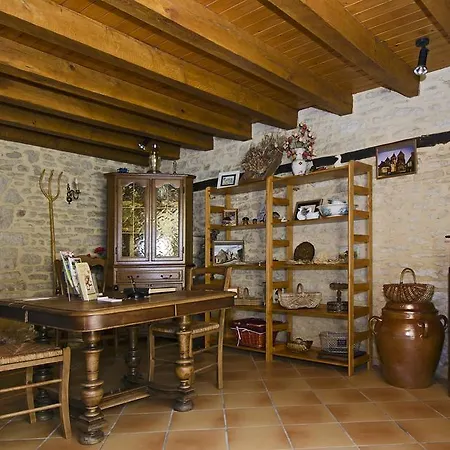 Bed & Breakfast La Table Du Chaffour